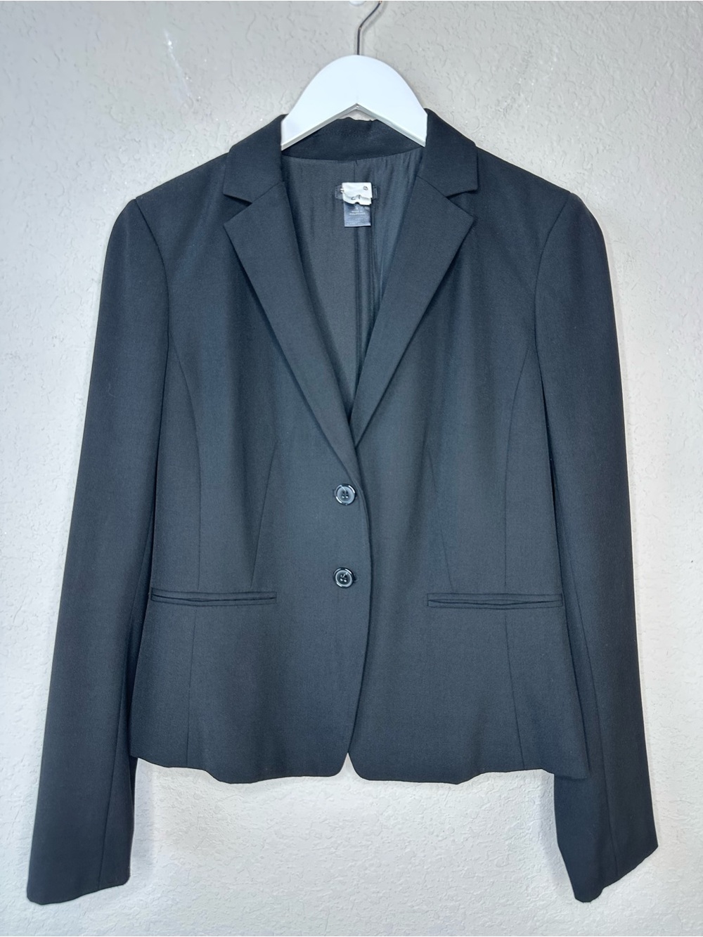 Ann Taylor Factory 2 Button Blazer Size 4 Black Striped Contrast Sleeve Cuffs